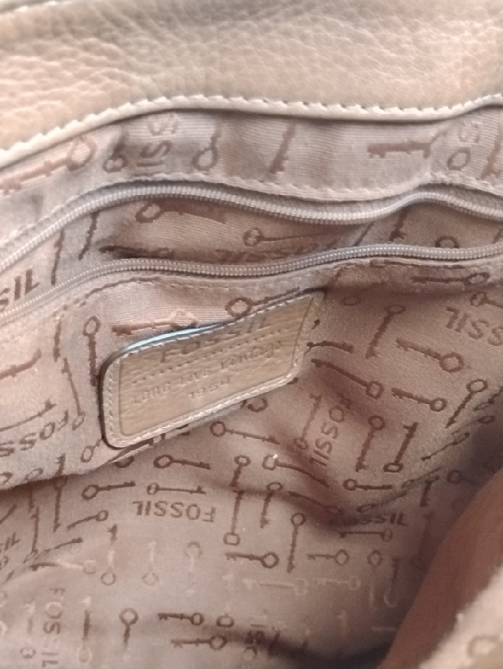 Fossil Tan Leather Turn-Lock Crossbody Bag - Picture 4 of 6